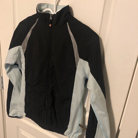 Lululemon Light Windbreaker Jacket 🌟 - Picture 2 of 12